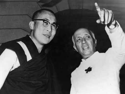 
Dalai Lama with Nehru - Dalai Lama: The Soul of Tibet (A&E Biography) DVD
